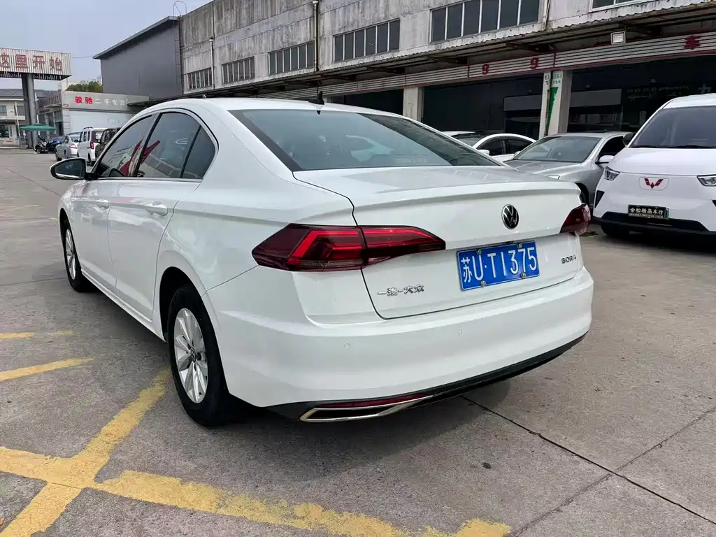 Volkswagen Bora 2021