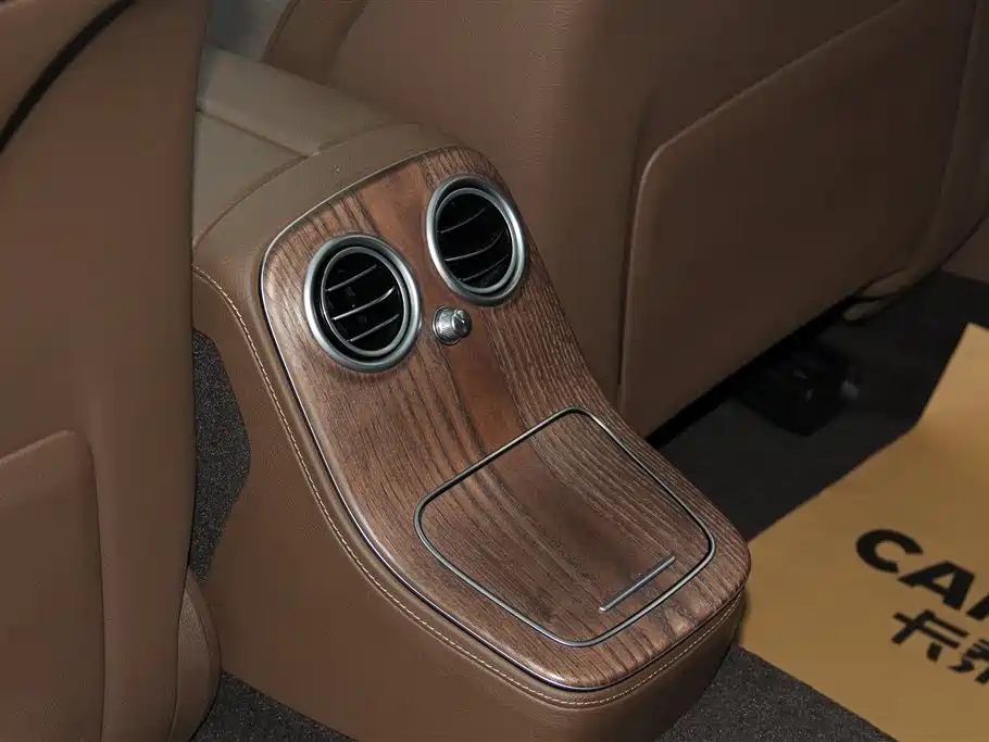 Mercedes-Benz E-Class 2023 — фото 30