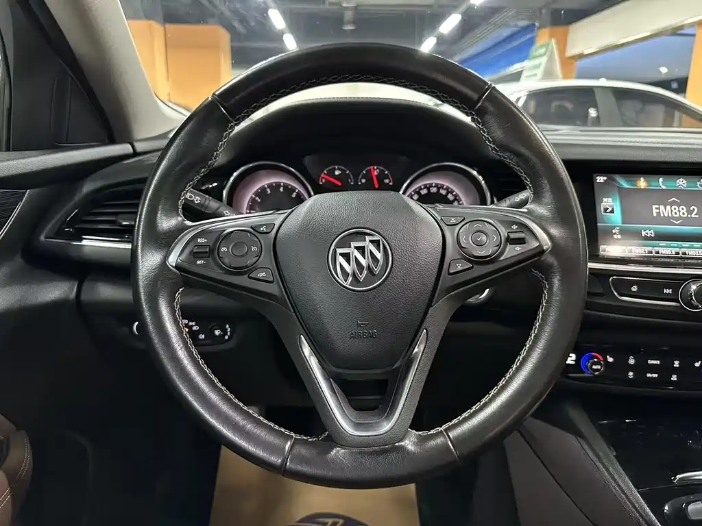 Buick Regal 2020 — фото 10