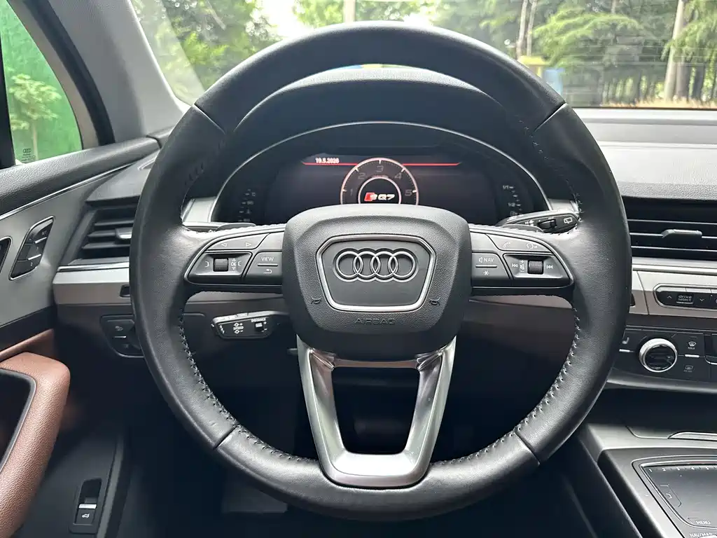 Audi Q7 2019 — фото 7