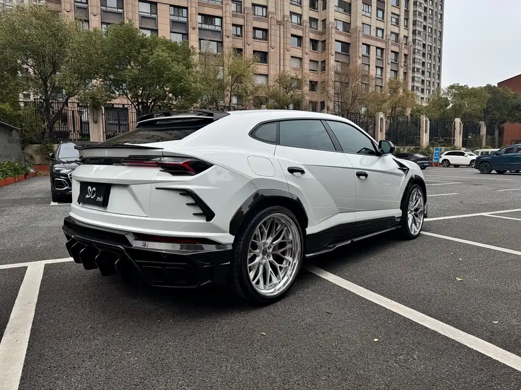 Lamborghini Urus 2021 — фото 7