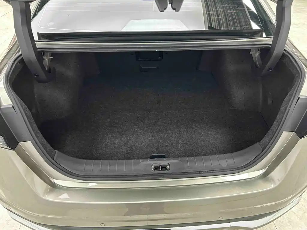 Nissan Teana 2023 — фото 17
