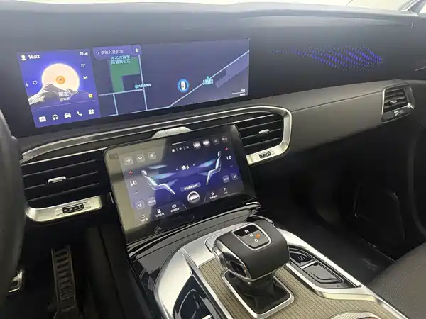 Hongqi E-HS9 2023