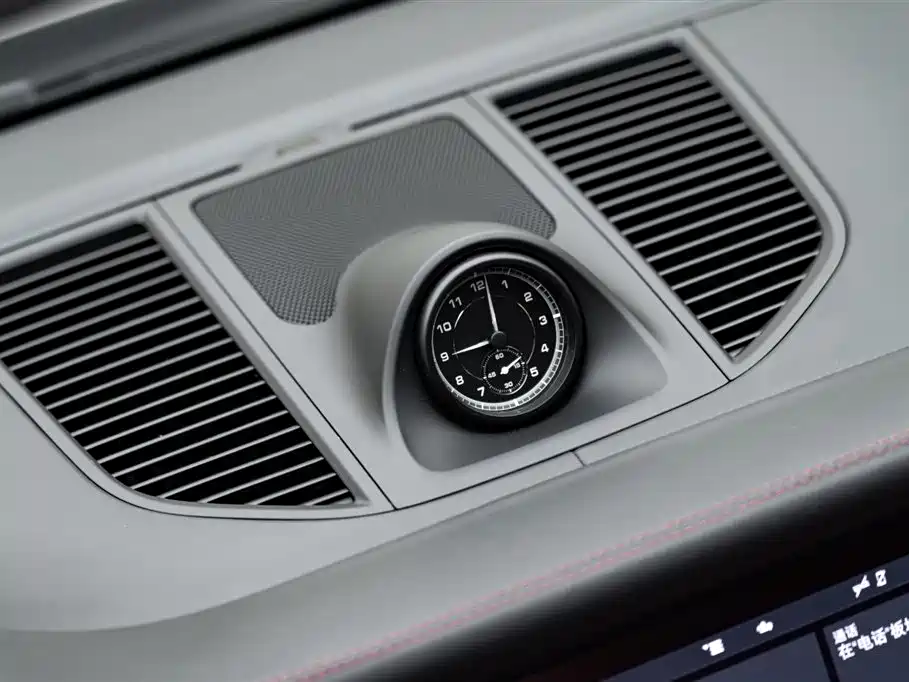 Porsche Macan 2023 — фото 17