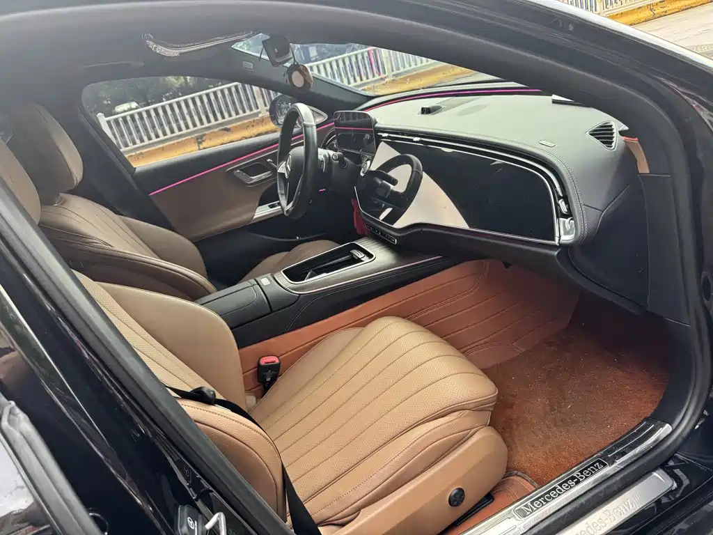 Mercedes-Benz E-Class 2024