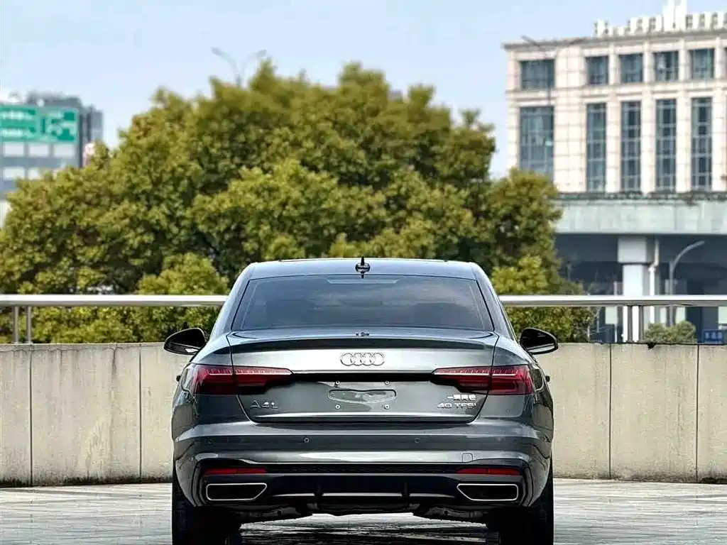 Audi A4L 2025 — фото 4