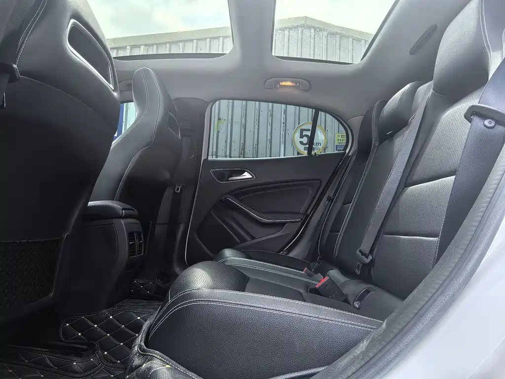 Mercedes-Benz GLA 2017 — фото 14