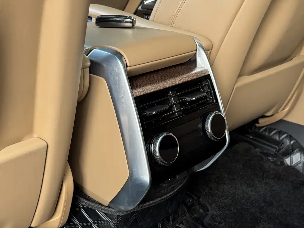 Land Rover Range Rover 2024 — фото 15