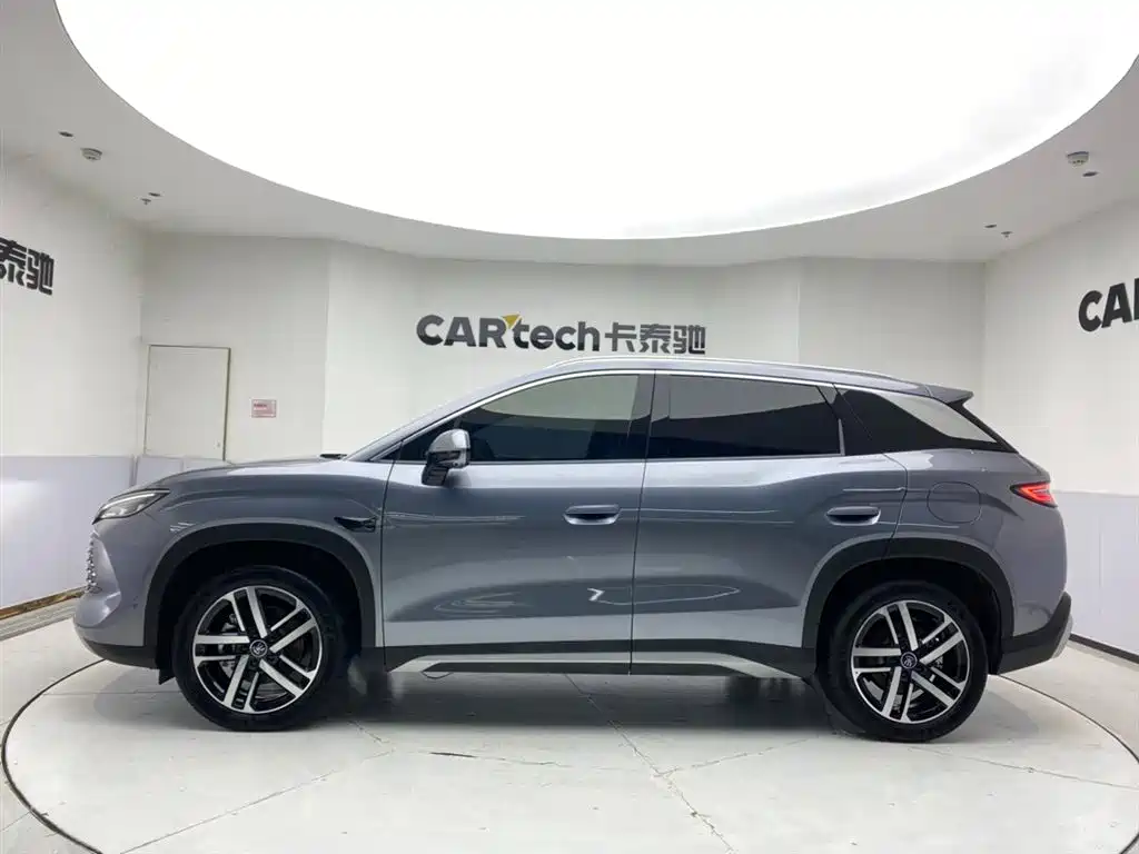 BYD L DM-i 2026 — фото 8