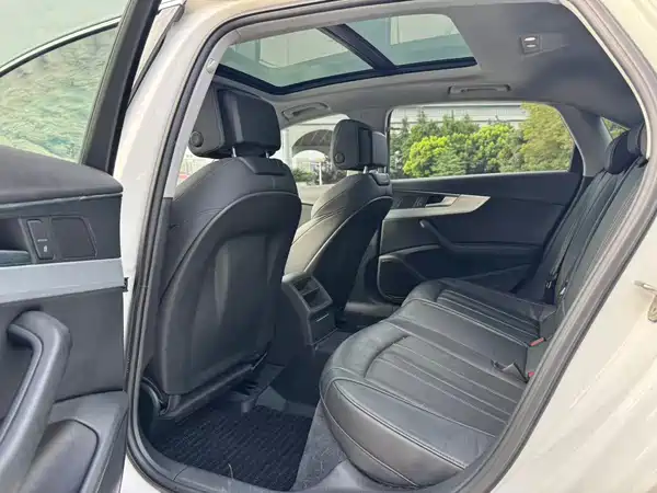 Audi A4L 2020