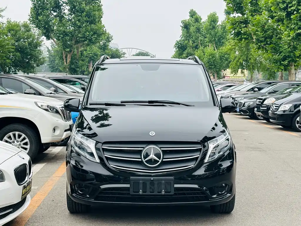 Mercedes-Benz Vito 2023 — фото 2