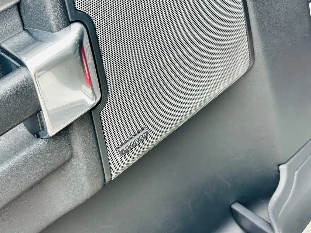 Land Rover Discovery 2016 — фото 12