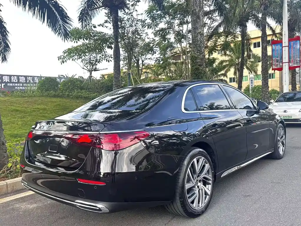 Mercedes-Benz E-Class 2025