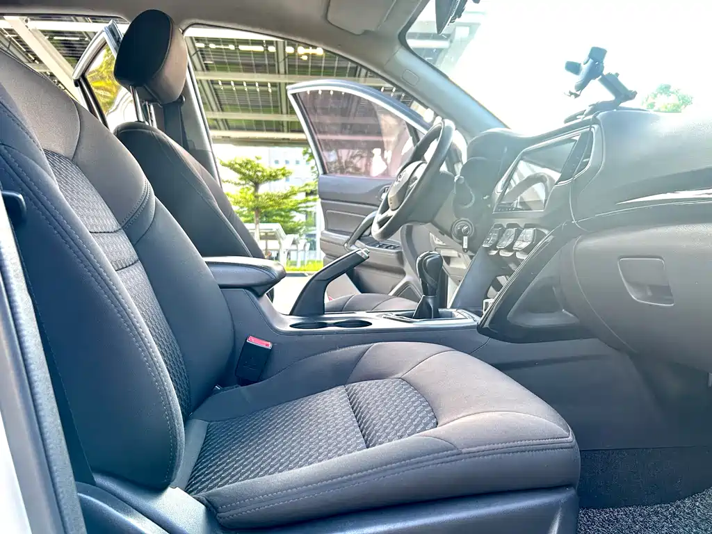 GAC Motor Trumpchi GS4 2016 — фото 15