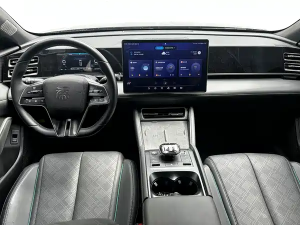 BYD Qin L 2024