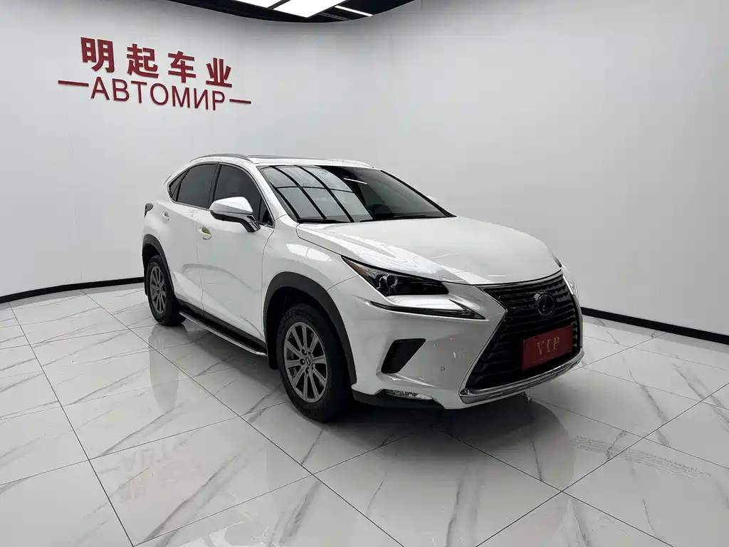 Lexus NX 2021