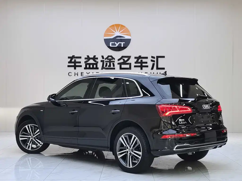 Audi Q5L 2020 — фото 3