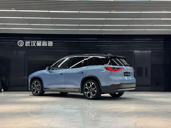 NIO ES8 2018
