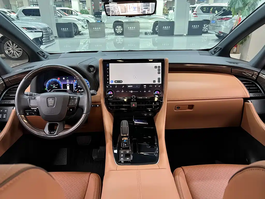 Toyota Vellfire 2024 — фото 17