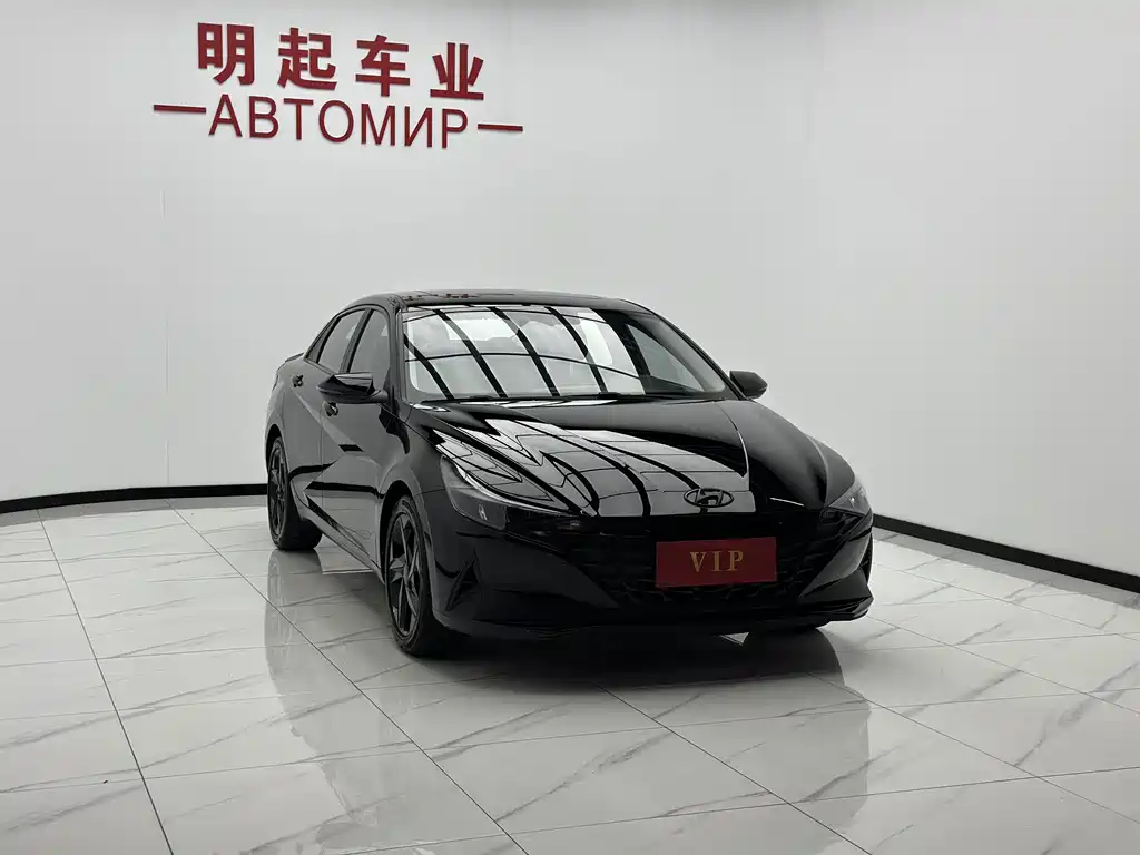 Hyundai Elantra 2022