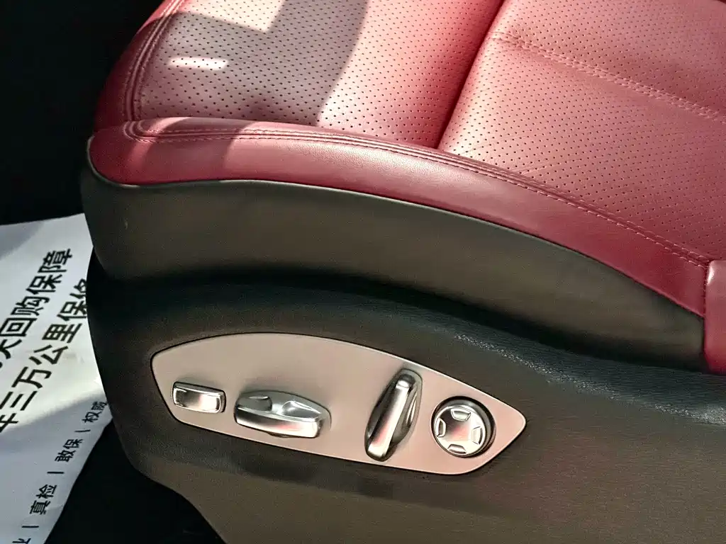 Porsche Macan 2023 — фото 17