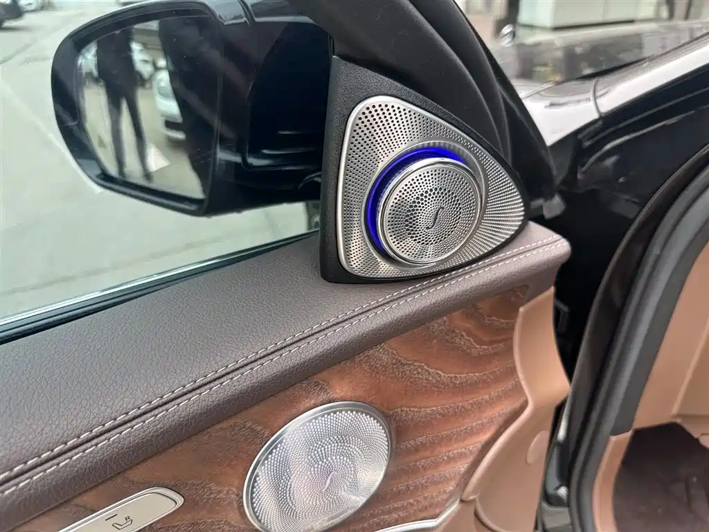 Mercedes-Benz E-Class 2023 — фото 6