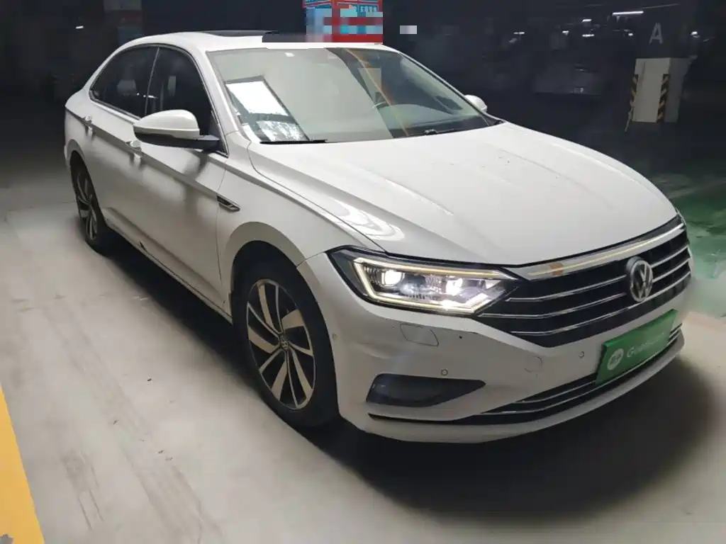 Volkswagen Sagitar 2020
