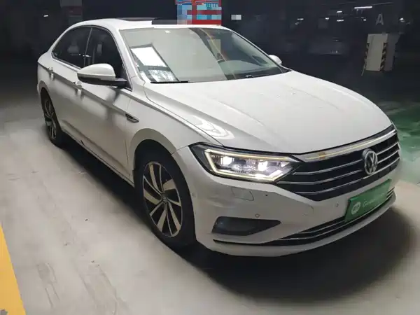 Volkswagen Sagitar 2020