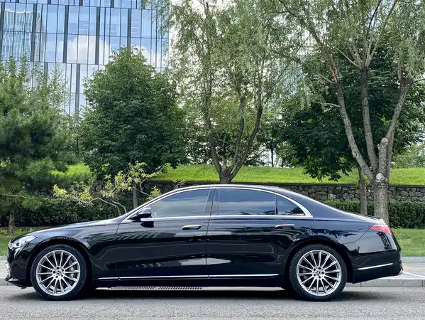 Mercedes-Benz S-Class 2023