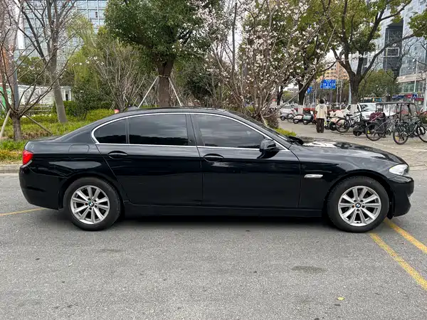 BMW 5 Series 2012