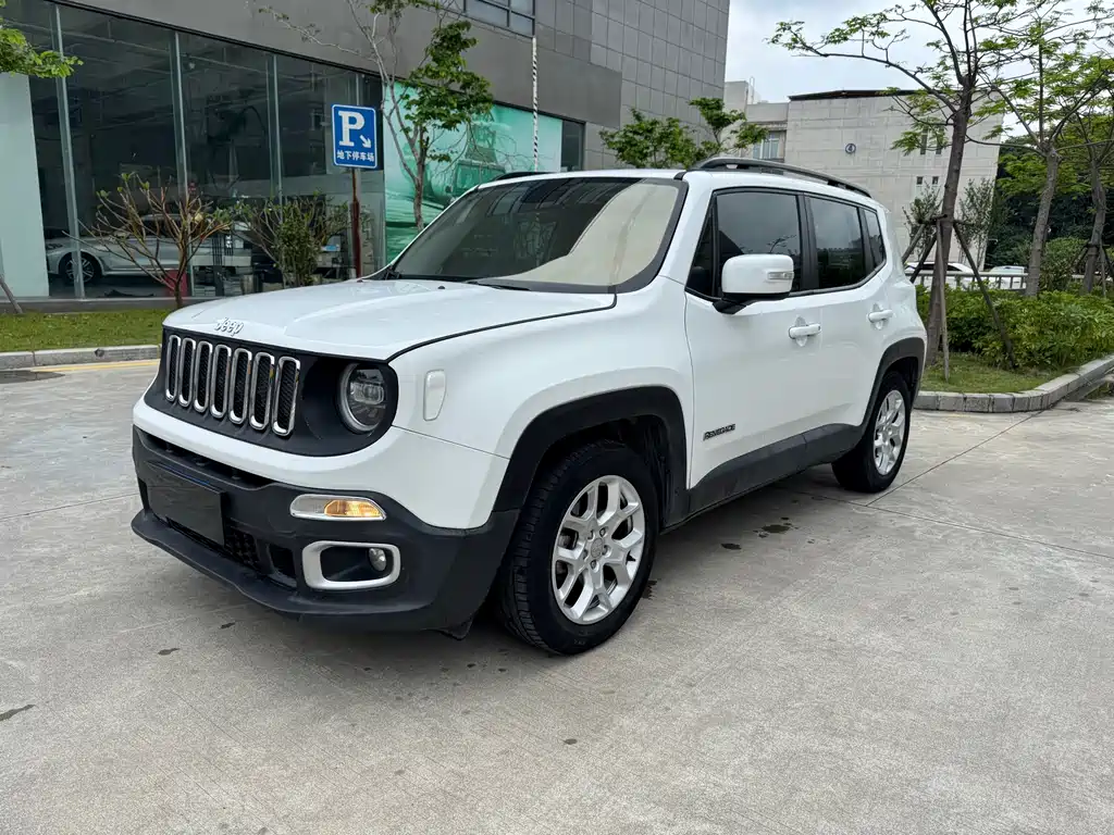 Jeep Renegade 2018 — фото 1