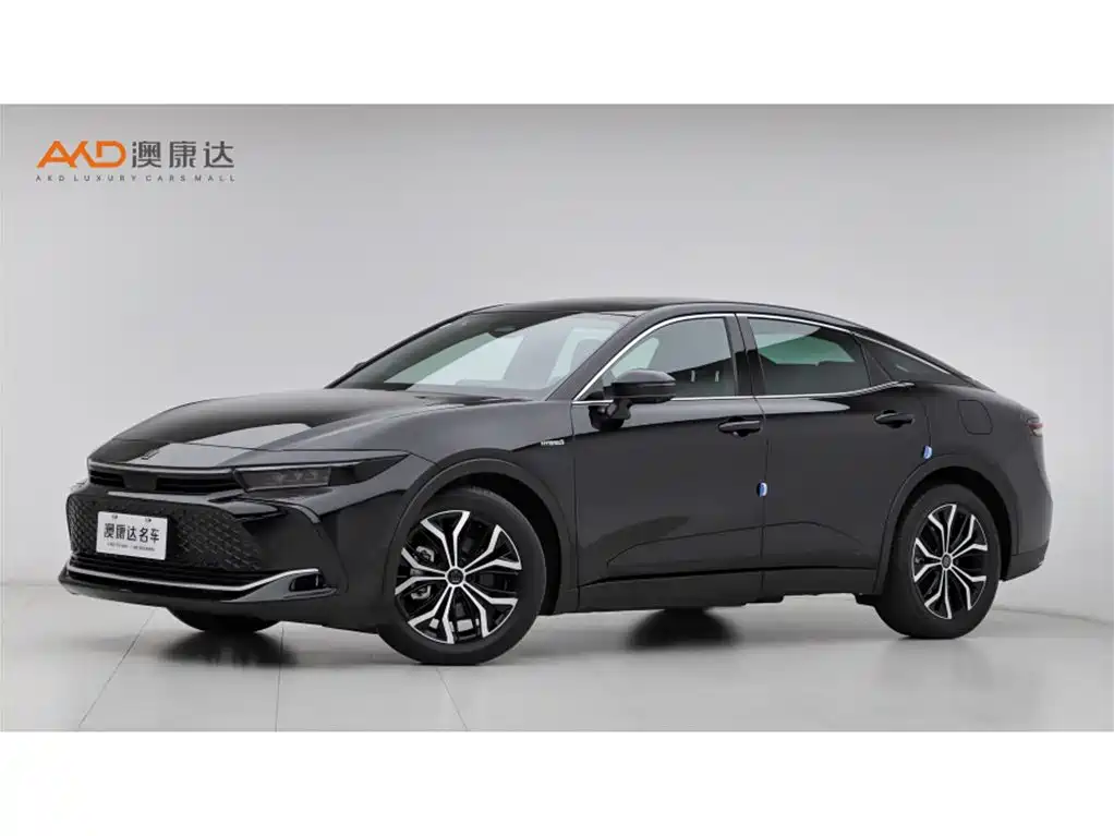Toyota Crown SportCross 2024 — фото 1