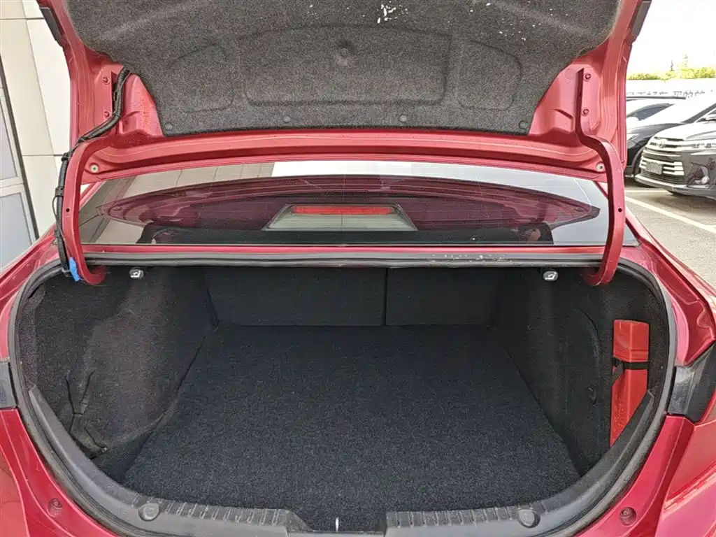 Mazda 3 Axela 2017 — фото 19