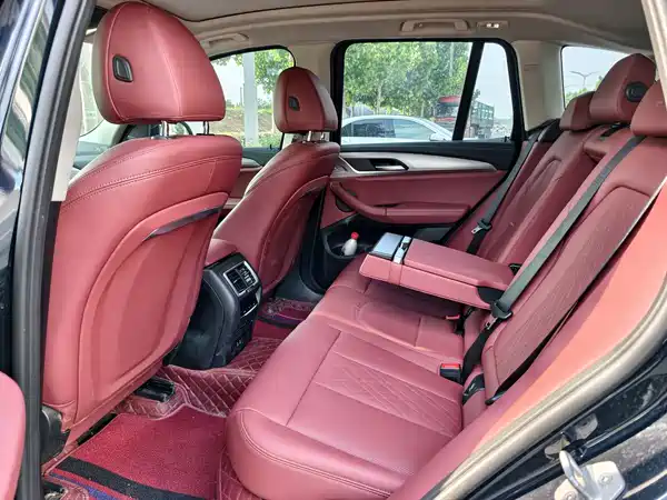 BMW iX3 2024