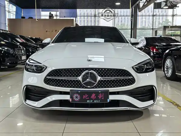 Mercedes-Benz C-Class 2024