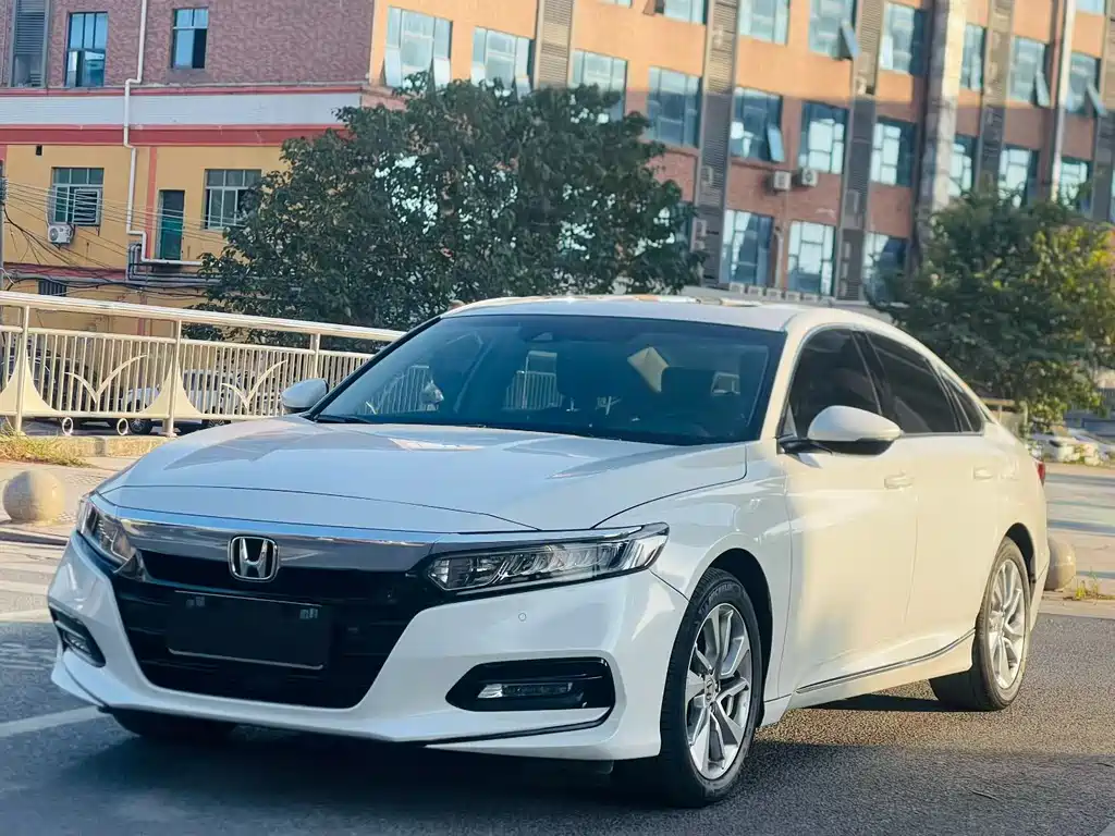 Honda Accord 2020 — фото 1