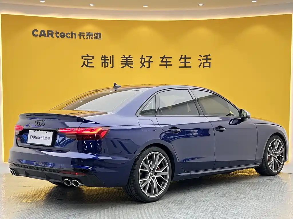 Audi S4 2024 — фото 30