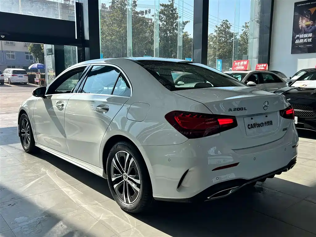Mercedes-Benz A-Class 2023 — фото 7