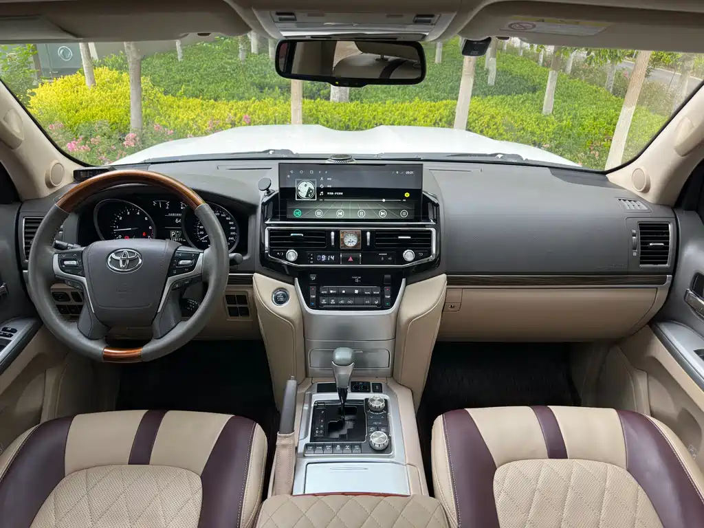Toyota Land Cruiser 2014 — фото 14