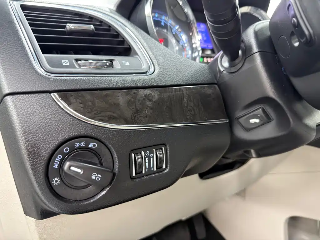 Chrysler Grand Voyager 2013 — фото 17