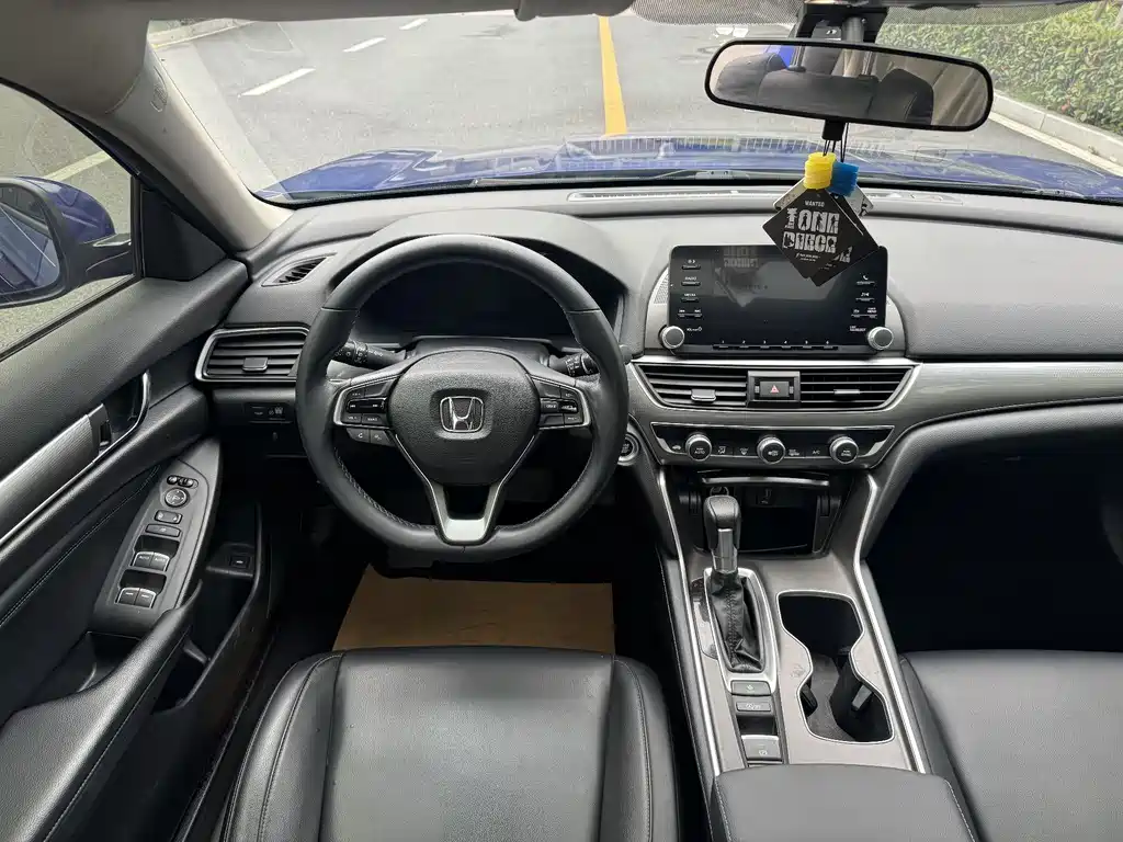 Honda Accord 2019 — фото 14