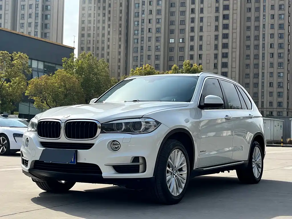 BMW X5 2015 — фото 1