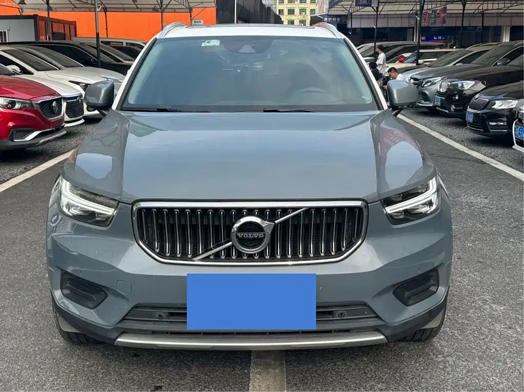 Volvo XC40 2019 — фото 2
