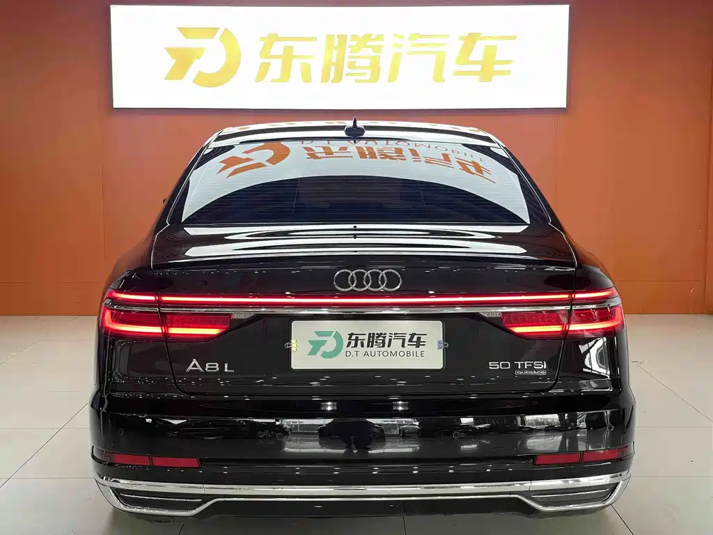 Audi A8 2020 — фото 28