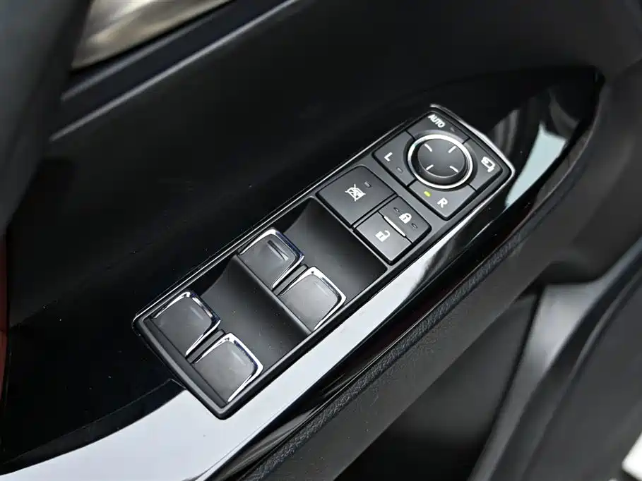 Lexus LX 2022 — фото 23
