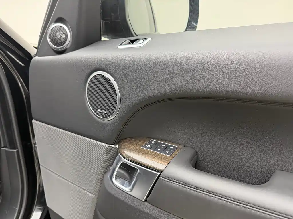 Land Rover Sport PHEV 2018 — фото 17