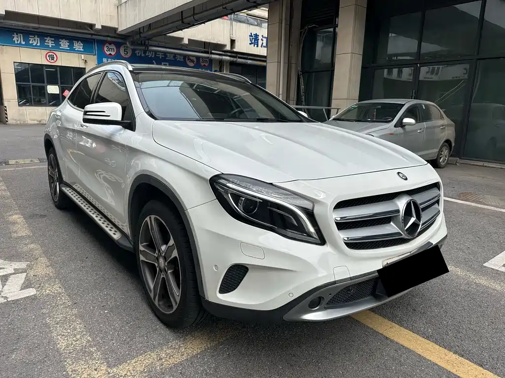 Mercedes-Benz GLA 2015