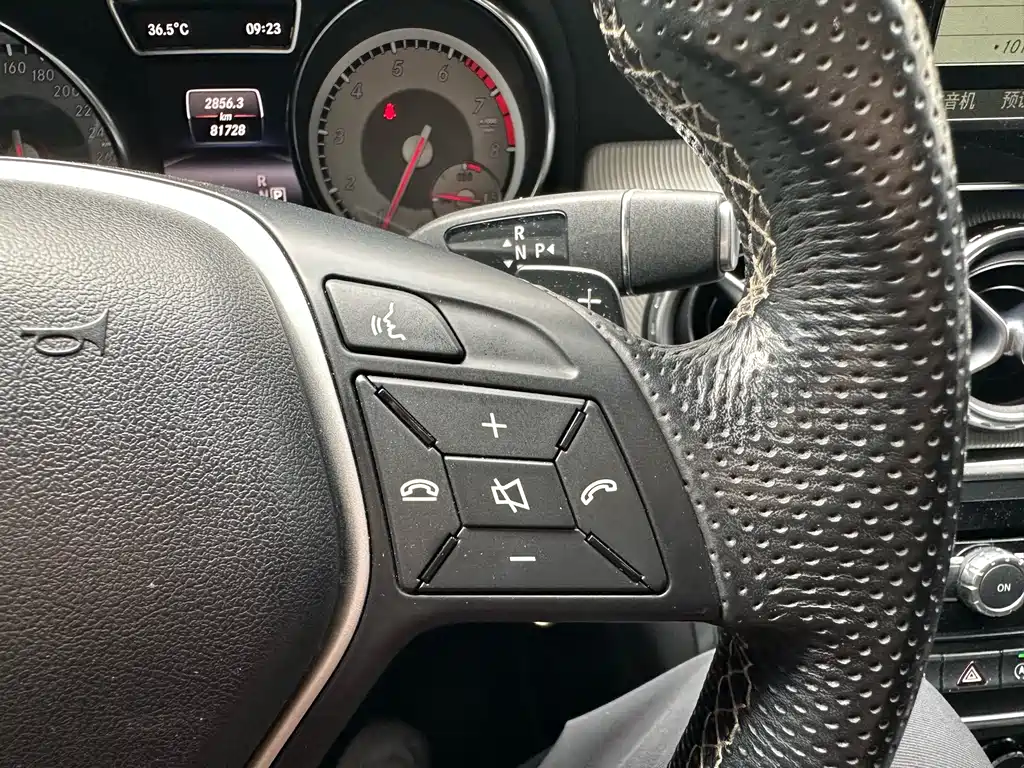 Mercedes-Benz GLA 2015 — фото 17