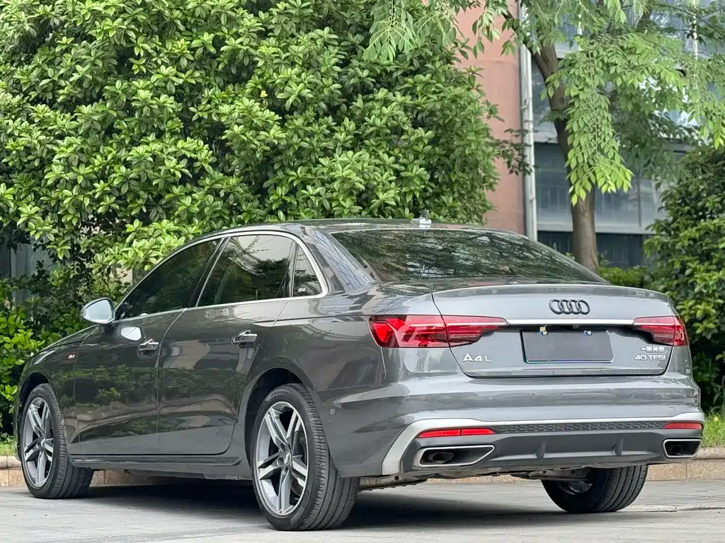 Audi A4L 2020 — фото 11