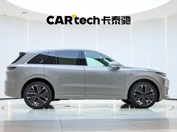 Li Auto L6 2025
